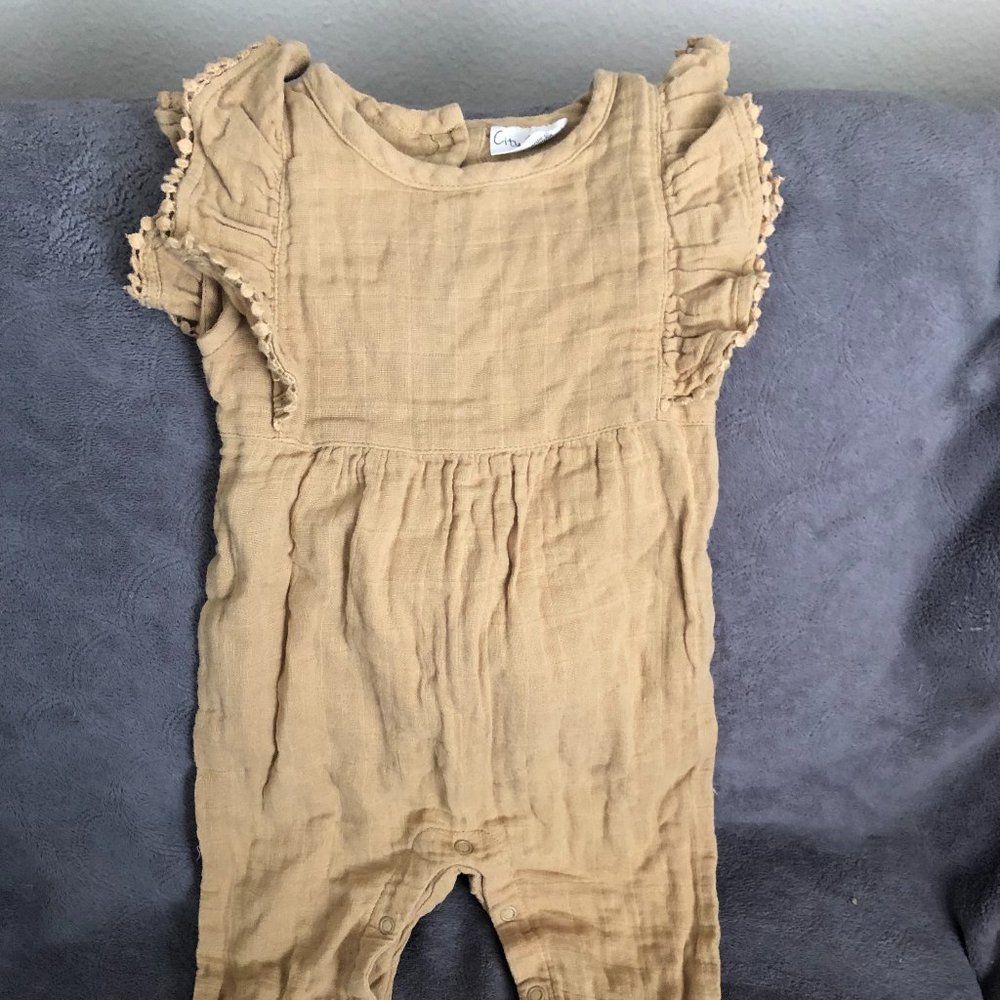 City Mouse Mustard Romper Size 12-18m